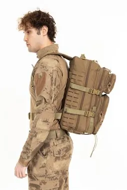 çöl sarısı bej tactical cordura sırt çantası 55 litre kullanım görünümü