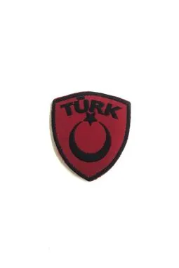 kırmızı-siyah türk yazılı peç arkası cırt bant detayı