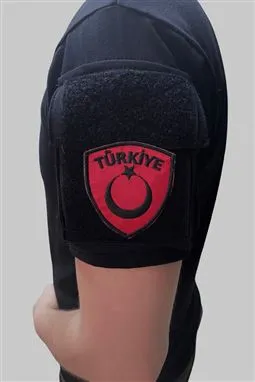 kırmızı-siyah türkiye yazılı peç önden görünüm