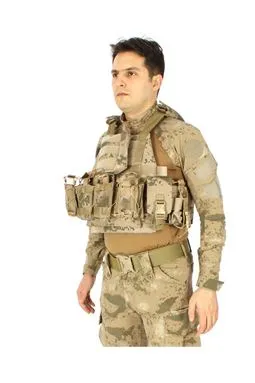 Jandarma kamuflaj hücum yeleği CORDURA kumaş ve şarjör cepleri detayı